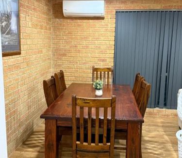 Wonthella Apartment | Corner unit 1x1 self-check in