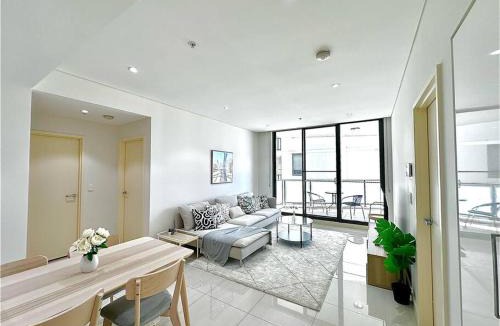 Homebush Apartment | Cosy 2-Bedroom Apartment, Homebush NSW 2140