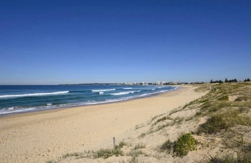 Cronulla Apartment | Cosy beachside retreat! 2 minutes walk to the beach