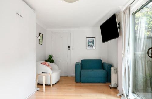 Cammeray Apartment | Cosy, Compact and Private Studio Garden Apartment