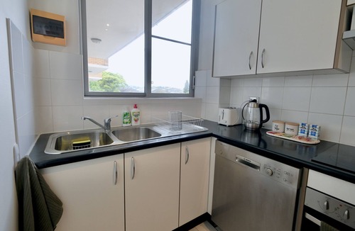 Coogee Apartment | Cosy Poolside Coogee Beach Sanctuary