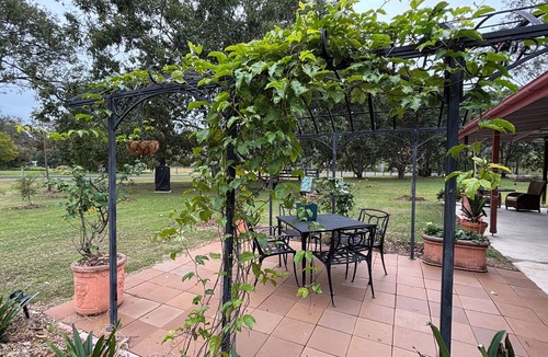 Shire of Gatton Apartment | CosyRural Studio Retreat …dog friendly Equestrian Property Toowoomba/Gatton