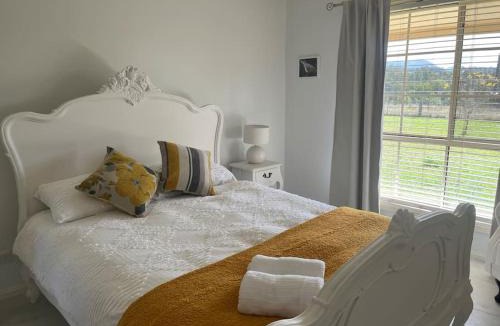 Bogee House | Country House with Stunning Views