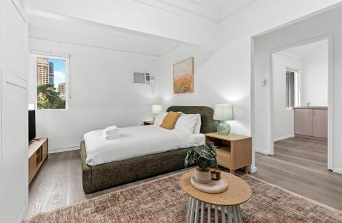 Spring Hill Apartment | Cozy and Modern CBD Studio - Short Walk to Hospitals