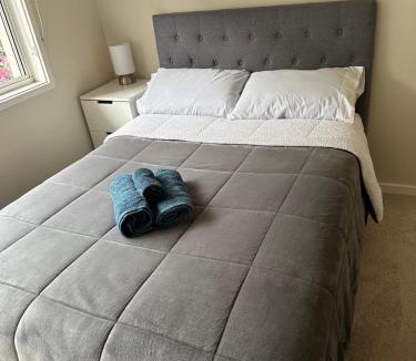 Curtin House | Cozy Curtin Cottage