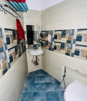 Malviya Nagar Bed & Breakfast | Cozy Studio Private Balcony Near Airport GT & WTP
