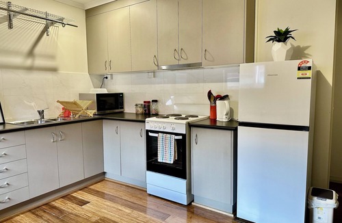 Penguin Apartment | Cozy Unit in Penguin