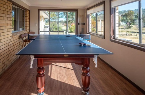 Stanthorpe House | Creek View Cottage-pool table, table tennis, views