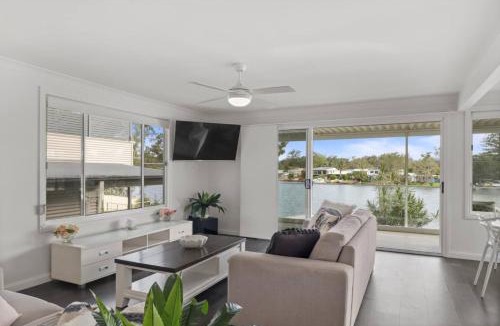 Dora Creek House | Creekside Comfort Dora Creek