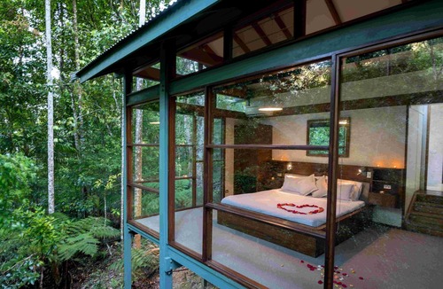 Upper Crystal Creek Cabin | Creekside Spa Cabin Carabeen