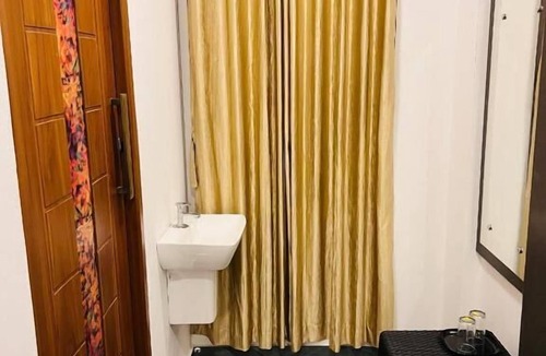 Vayittiri Hotel | Crescent Residency Wayanad