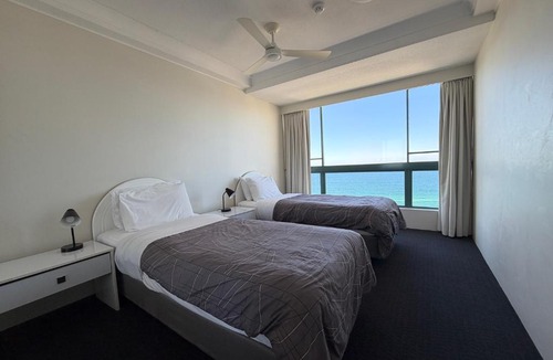 Surfers Paradise Apartment | Crown Towers
