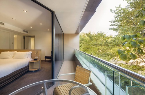 City East Hotel | Crowne Plaza Canberra by IHG
