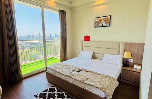 Greater Noida Apartment | CrownLeaf Stays