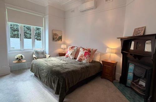 Crows Nest Villa | Crows Nest LemonTree 3 Bedroom Home Nr Metro FreeP