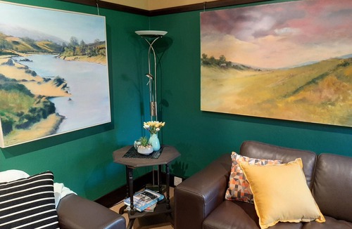 East Albury Apartment | Cullalo ArtHouse- gorgeous accommodation combined with an art gallery! - Stunning one bedroom apartment in east Albury