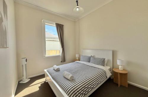 Young Apartment | Currawong Corner Cottage