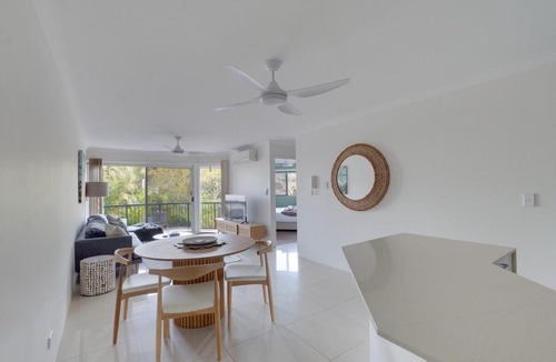 Currumbin Apartment | Currumbin 2BR Pool Days & Beach Walks