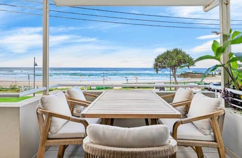 Currumbin House | Currumbin Beach House - Oceanfront