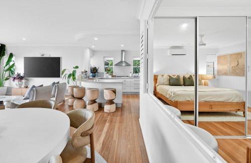 Currumbin House | Currumbin Beach House - Oceanfront