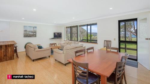 Barragga Bay House | Cuttagee Beach Cottage 1 - Tathra Bermagui Rd 3521