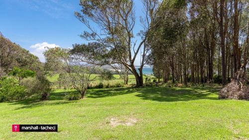 Barragga Bay House | Cuttagee Beach Cottage 1 - Tathra Bermagui Rd 3521