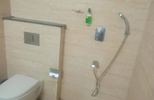 Kelambakkam Hotel | D Square Omr