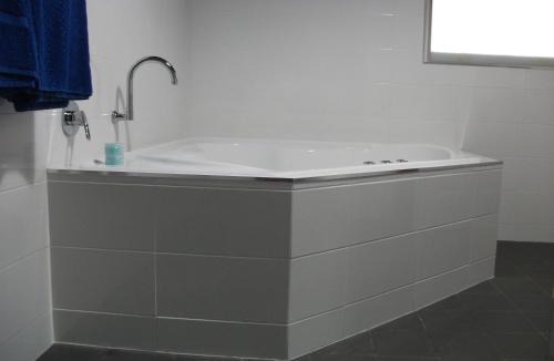 Broken Hill Hotel | Daydream Motel and Apartments