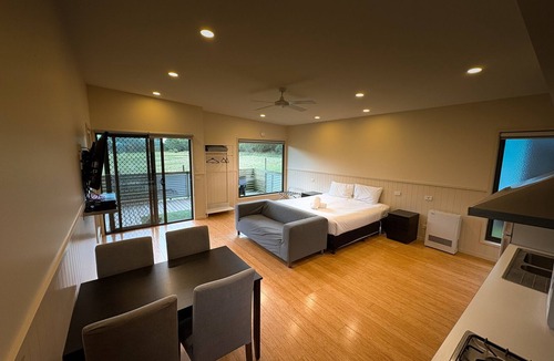 Cape Otway Cottage | DE 3 - Deluxe Open Plan Cabin