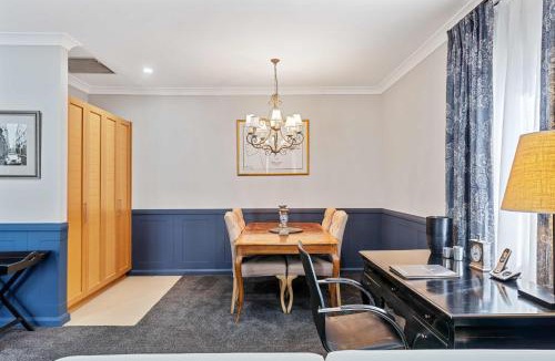 Orange Apartment | de Russie Boutique Hotel