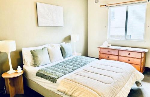 Forster Apartment | Debra Court 6