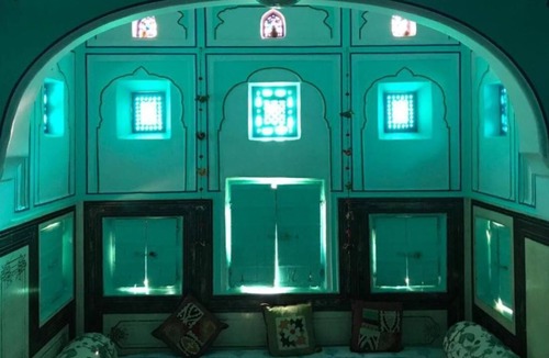 Pink City Apartment | Deluxe Double Room with Bath