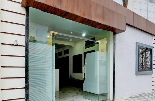 Rau House | Deluxe Hotel Sp14