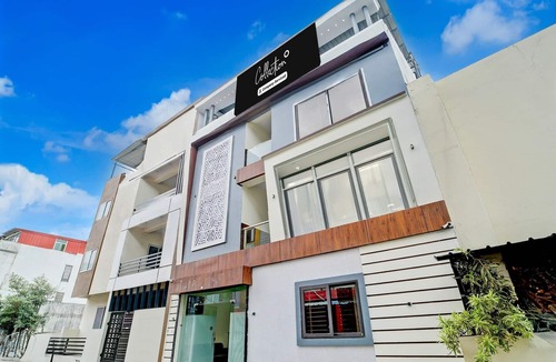 Rau House | Deluxe Hotel Sp14