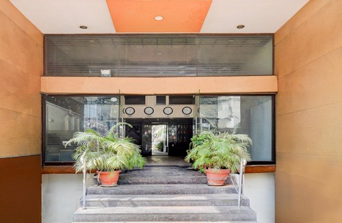 Hyderabad House | Deluxe Townhouse Narayanaguda Metro