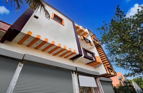 Sultanpur House | DeluxeHotel O Amhat Sultanpur City