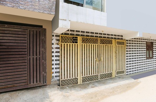 Dwarka House | DeluxeHotel O Dwarka Metro
