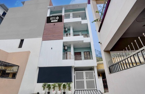 Bareilly House | DeluxeNeelam Hotel