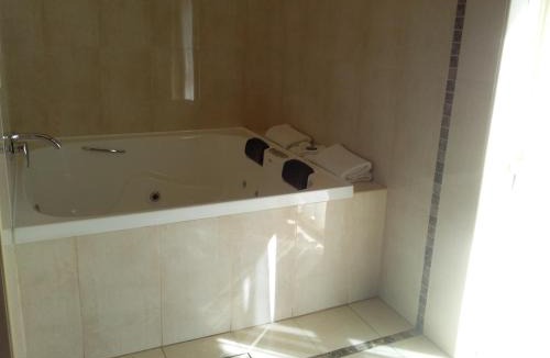 Broken Hill Hotel | Desert Sand Motor Inn