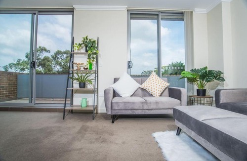 Gordon Apartment | Designed Home of Ultimate Convenience In Gordon