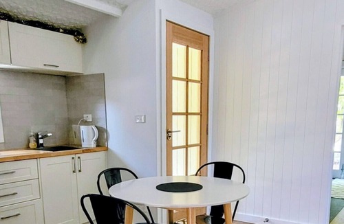Rosebud Cottage | Devon by the Beach