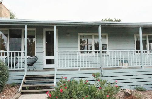 Queenscliff House | Dinghy s Rest