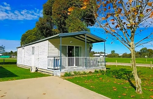 Moama Hotel | Discovery Parks - Moama West