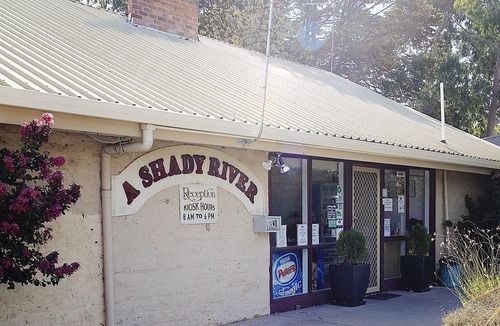 Moama Hotel | Discovery Parks - Moama West