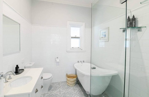 Dubbo House | Distinguished Heritage Oasis - Immaculate Style