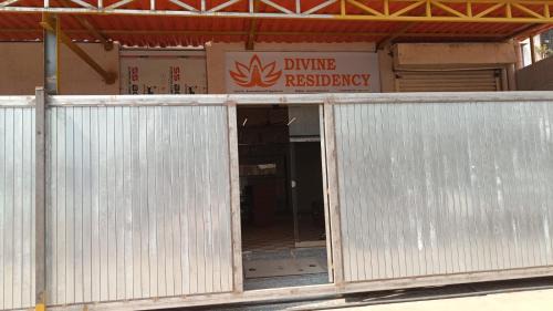 Navi Mumbai Hotel | Divine Residency