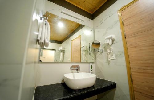 Dharamshala Hotel | DN Resort Dharamshala