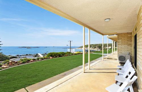 Port Elliot Apartment | Dolphins Beachfront Apartment No 4