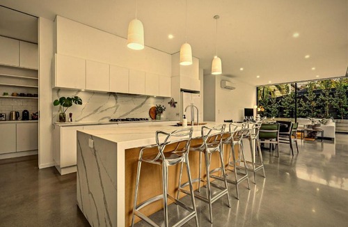 Bendigo House | Donatella, Where Heritage Meets Haute Living