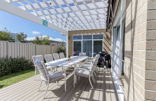 Dromana House | Double Delight - 4pm check out Sundays*